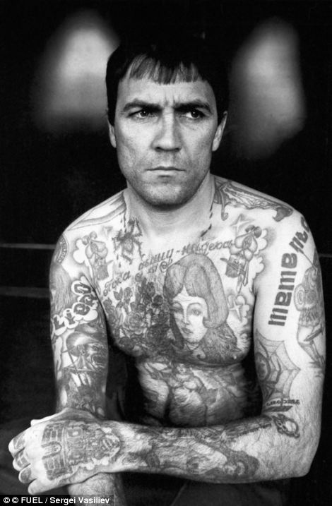 Los tatuajes revelan los crímenes de los miembros de las tríadas rusas