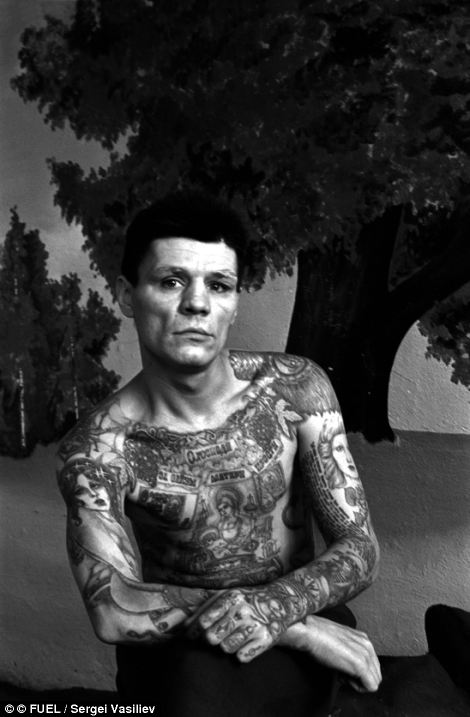 Los tatuajes revelan los crímenes de los miembros de las tríadas rusas Los tatuajes revelan los crímenes de los miembros de las tríadas rusas