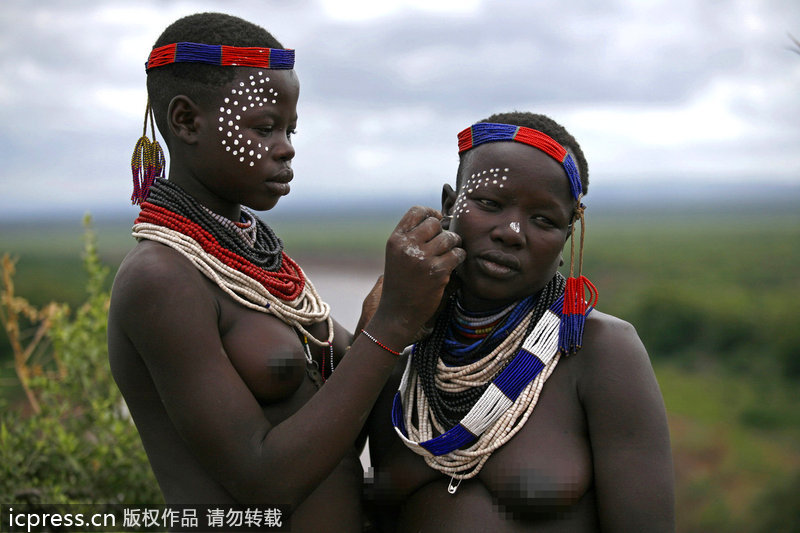 Secretos de los tribus primitivas en Etiopía Secretos de los tribus primitivas en Etiopía